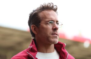 Ryan Reynolds doa £ 10.000 para arrecadação de fundos para adolescente de Wrexham
