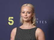 Millie Gibson, de Coronation Avenue, foi levada às pressas para o hospital para uma cirurgia de emergência