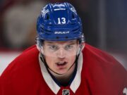 O estado do curso de 50 partidas de Cole Caufield com 11 partidas por jogo