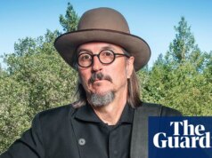 ‘Fizemos a Disneylândia com substâncias que alteram a mente’: o vocalista do Primus, Les Claypool, sobre ser o grande curinga do rock – e por que o Metallica o rejeitou