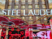 Estée Lauder está em negociações para se fundir com a Puig em meio a um plano de recuperação em andamento