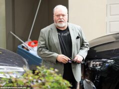 A equipe de Kyle e Jackie O Present ficou furiosa quando um e-mail chocante vazou após o término do contrato de US $ 100 milhões de Kyle Sandilands com a KIIS FM: ‘Estou com muita raiva’