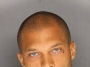 ‘Criminoso gostoso’ Jeremy Meeks não pôde ver sua família na prisão depois que os superfãs receberam muitos passes de visitantes