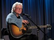 O tio de Angelina Jolie, Chip Taylor, morreu aos 86 anos: o irmão de Jon Voight escreveu o clássico dos Troggs, Wild Factor