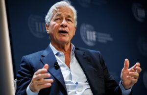Jamie Dimon diz que a guerra no Irão melhora as perspectivas de paz no Médio Oriente a longo prazo