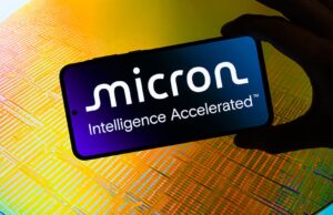 A Micron cai mais de 5%, apesar dos lucros de grande sucesso. Aqui está o que os observadores do mercado estão dizendo