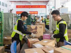 A produção industrial e o consumo da China superaram as previsões, enquanto a contração do investimento imobiliário desacelera