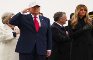 Campanha de arrecadação de fundos de Trump apresenta soldados dos EUA mortos na guerra do Irã
