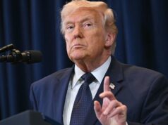 Trump diz que os juízes Barrett e Gorsuch ‘me enojam’ após decisão tarifária da Suprema Corte