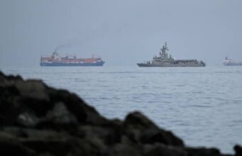 Não é apenas petróleo e gás. O bloqueio do Estreito de Ormuz está abalando outro bem very important