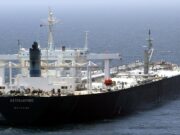 EUA permitem compras temporárias de petróleo russo já no mar para estabilizar os mercados energéticos