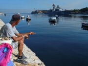 EUA dizem que Cuba está proibida de levar petróleo russo enquanto dois petroleiros se dirigem para a ilha