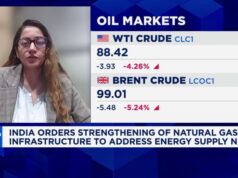 A Índia sofre um ‘grande golpe’ nas receitas fiscais para evitar que os preços dos combustíveis subam durante a guerra do Irão