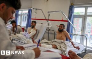 Ataque aéreo atingiu centro de reabilitação de Cabul enquanto pacientes jantavam, disse sobrevivente à BBC