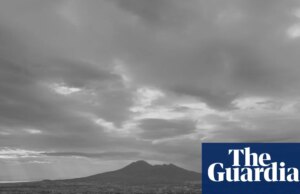 ‘Isso foi um terremoto?’ O grande psicogeógrafo italiano aborda a Nápoles assombrada pelo Vesúvio que os turistas raramente veem