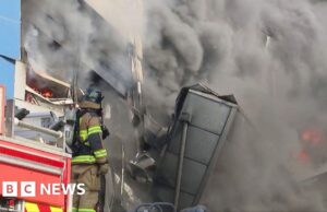 Assista: Espessas nuvens de fumaça da fábrica de peças de automóveis da Coreia do Sul em incêndio mortal