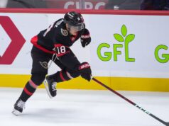 Stützle e os Sénateurs afrontaram Connor Bedard na Alemanha