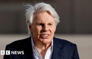 Gravações de chamadas telefônicas na prisão levantam questões sobre a aptidão do ex-chefe da Abercrombie para julgamento