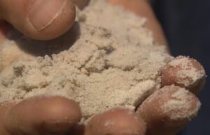 Empresa por trás do projeto proposto de mineração de areia em parceria com a Universidade de Manitoba na pesquisa de monitoramento de águas subterrâneas