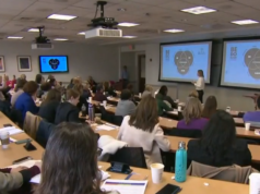 2 ex-funcionários federais transformaram suas demissões em um movimento para ajudar os outros