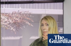 ‘O ego masculino está ainda mais frágil do que nunca’: Kim Gordon sobre timidez, IA e a calma de Zohran Mamdani