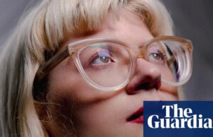 ‘As pessoas dizem: fique quieto e faça sua música’: a estrela pop de vanguarda Mary Ocher sobre sua política vociferante – e deixando Israel para trás