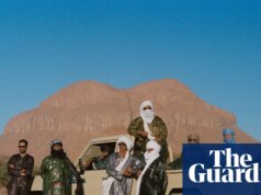 “Aldeias são queimadas, animais abatidos. Temos que deixar o mundo saber o que está acontecendo’: Tinariwen e Imarhan lutam pela música tuaregue