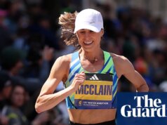 Corredores dos EUA saíram do percurso em meia maratona caótica e ganharam entrada em campeonatos mundiais