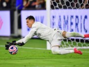 O mexicano GK Luis Angel Malagon foi excluído da Copa do Mundo com lesão no tendão de Aquiles