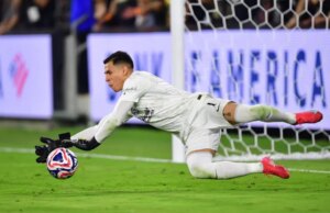 O mexicano GK Luis Angel Malagon foi excluído da Copa do Mundo com lesão no tendão de Aquiles