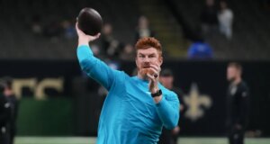 Relatórios: Eagles trocam pelo veterano QB Andy Dalton