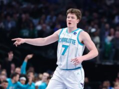 Hornets aprimorados abrem uma longa área de residência contra o calor