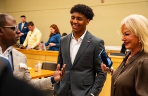 Ole Miss QB Trinidad Chambliss supera grande obstáculo de elegibilidade