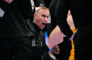 Arizona State demite o técnico Bobby Hurley após 11 temporadas