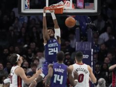 Hornets prósperos tentam acabar com o Magic