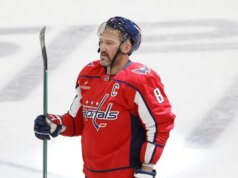 Alex Ovechkin se torna o segundo jogador da NHL com 1.000 gols na carreira