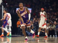 Suns derrotou Raptors para encerrar derrapagem de 5 jogos