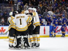 Bruins rali em 3º, derruba Sabres no OT para uma vitória essential