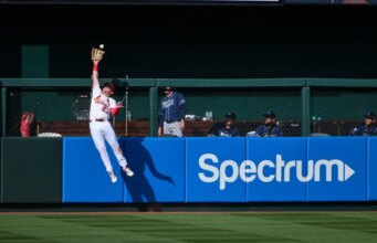 Cardinals igualam a revolta de Rays na sexta entrada com a sua própria e vencem por 9-7
