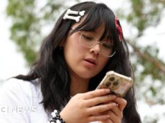 As empresas de mídia social devem aplicar melhor a proibição de menores de 16 anos na Austrália, diz o cão de guarda