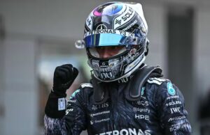 Les Mercedes começa em estreia on-line no Japão