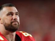 Travis Kelce assinou um contrato de trois ans de 54,7 M$ com os Chiefs