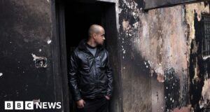 Colonos israelenses atacam aldeias palestinas na Cisjordânia ocupada, atacando pessoas e propriedades