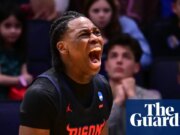 Howard adia a UMBC nos quatro primeiros para a primeira vitória da escola no March Insanity