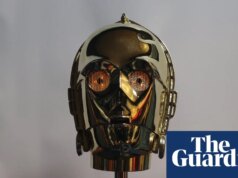 Cabeça C-3PO usada na sequência de Star Wars, O Império Contra-Ataca, é vendida por mais de US$ 1 milhão em leilão