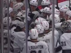 Anze Kopitar bateu o antigo disco de Marcel Dionne