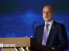 EUA proíbem novos roteadores de web para consumidores fabricados no exterior