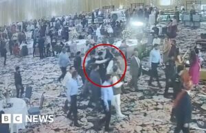 Vídeo mostra momento em que tiro à queima-roupa erra político indiano