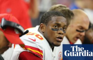 O ex-campeão do Tremendous Bowl perguntou ao ChatGPT sobre os ferimentos antes da morte da namorada, ouve o tribunal