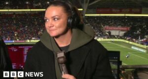 Fãs de futebol se unem em torno de comentarista feminina por abuso sexista on-line